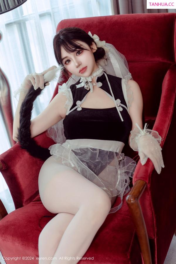   [XiuRen]高清写真图 2024.09.24 No.9197 汐汐爱吃草莓 丝袜美臀第11张图片